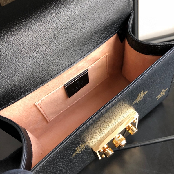 グッチバッグ角部分ディテール